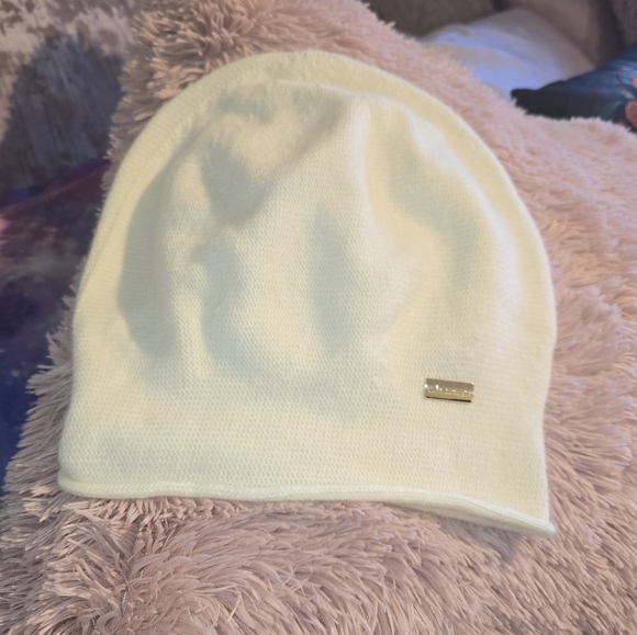 Slouchie Beanie - Picture 2 of 5